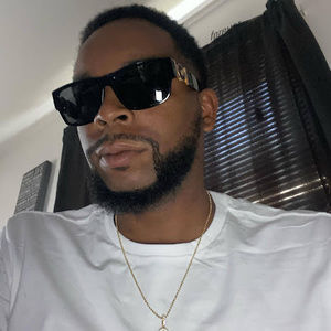 Meet your Posher, Victor